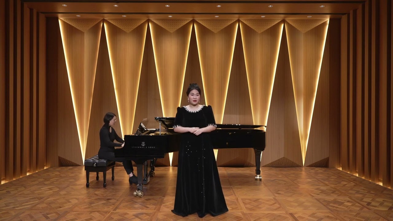 Yu Mei Ren·Listening to the Rain 