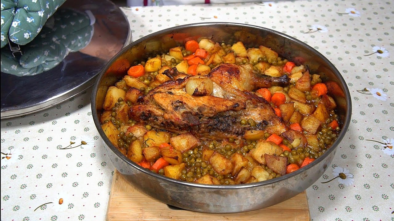 Tavë pule me zarzavate të stinës, receta që do shijoni gjithë sezonin YouTube