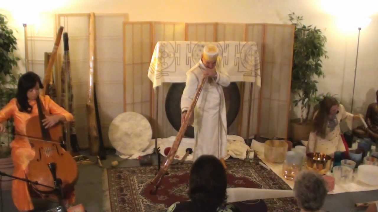 YouTubeでDivine Alignment Alchemy Concert with Rasamayi & Paradisoを視聴 YouTubeでDivine Alignment Alchemy Concert with Rasamayi & Paradisoを視聴