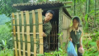 How To Make A Toilet In The Green Forest And A 16 Year Old Girl Came To Give A Gift - Triệu Tòn Lây