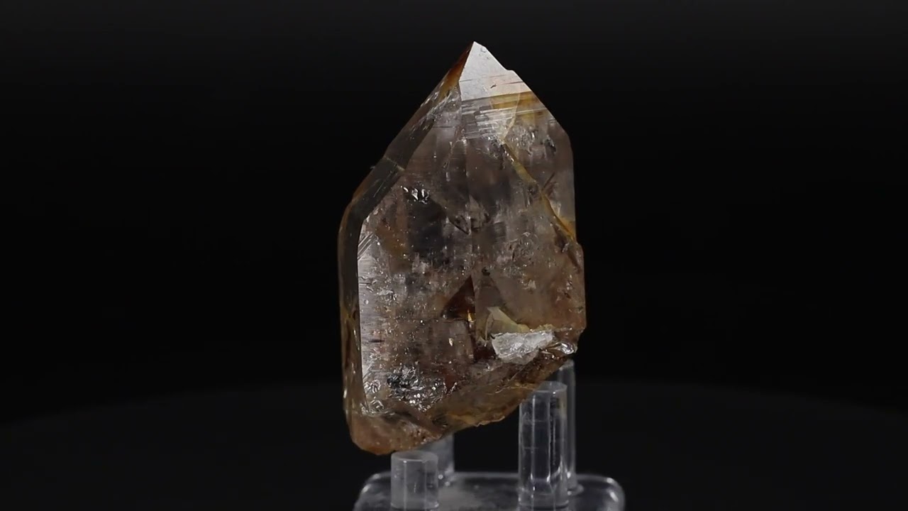 ガネーシュヒマール産ヒマラヤ水晶ポイント688 - YouTube