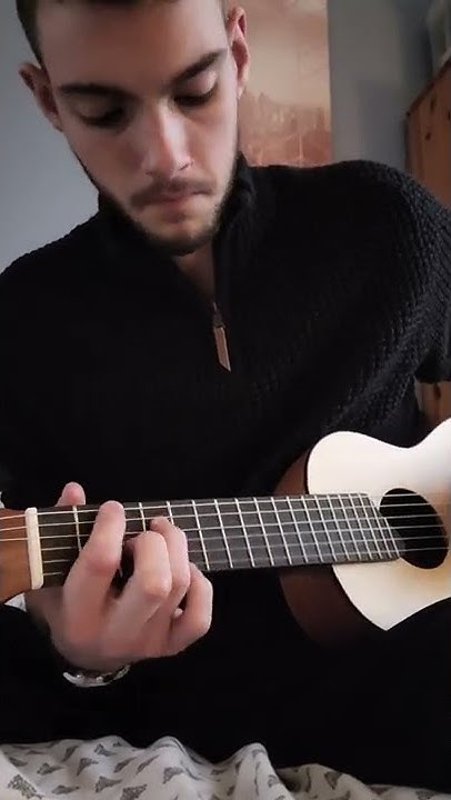  Swinging bass (tiny guitar) - YouTube