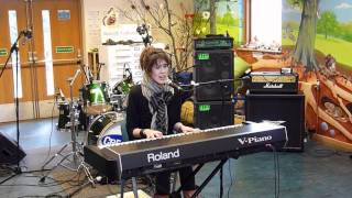 Imogen Heap - The Moment I Said It (Phoenix FM Creative Session)