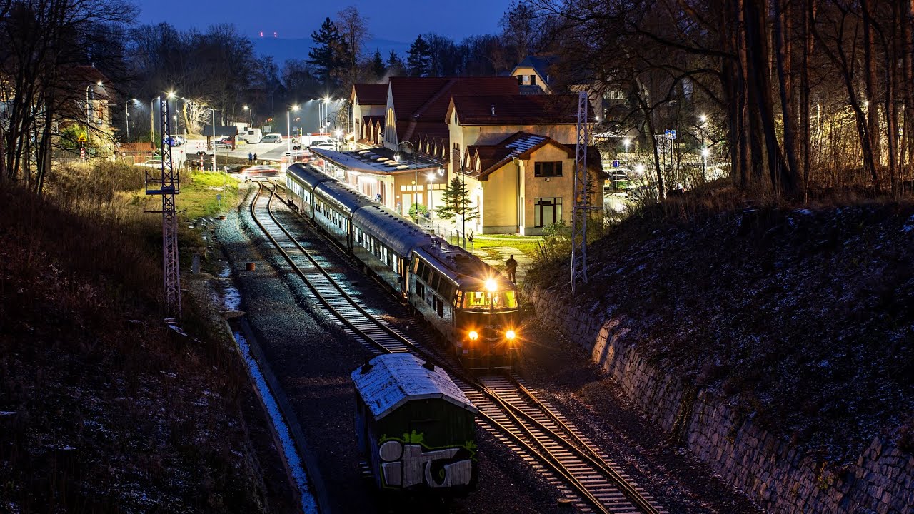 SU45-079 z poc. specjalnym do Karpacza i Kamiennej Góry. 22.11.2025 r.