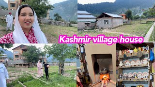 Kashmiri village house 🏡 | yahn ky log kaisy hn | Sitara Yaseen Kashmir vlog