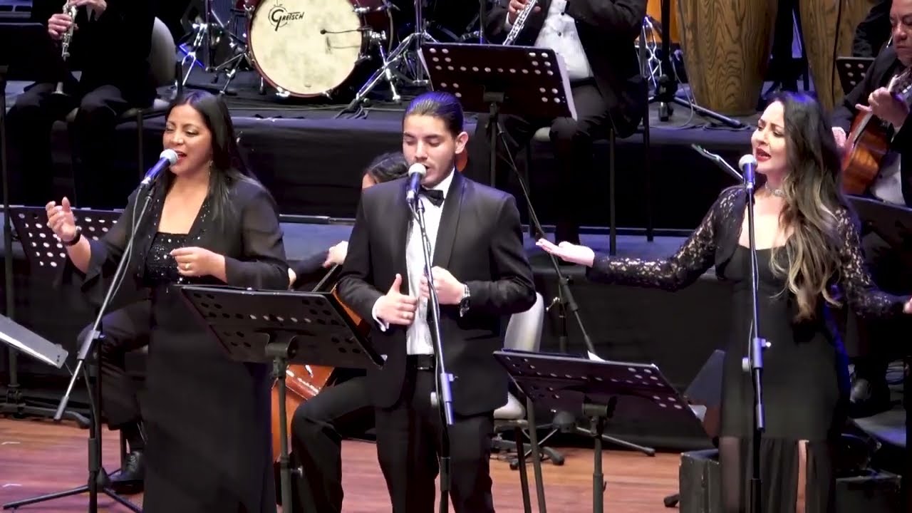 ROMÁNTICO QUITO MÍO y EL CHULLA QUITEÑO(Pasacalle) de César Humberto Baquero y Alfredo Carpio Flores