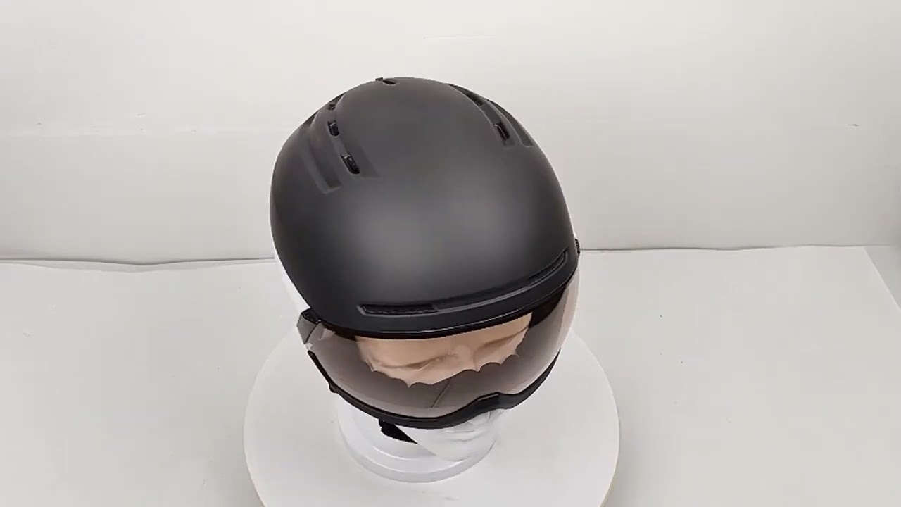 Ski helmet with goggles