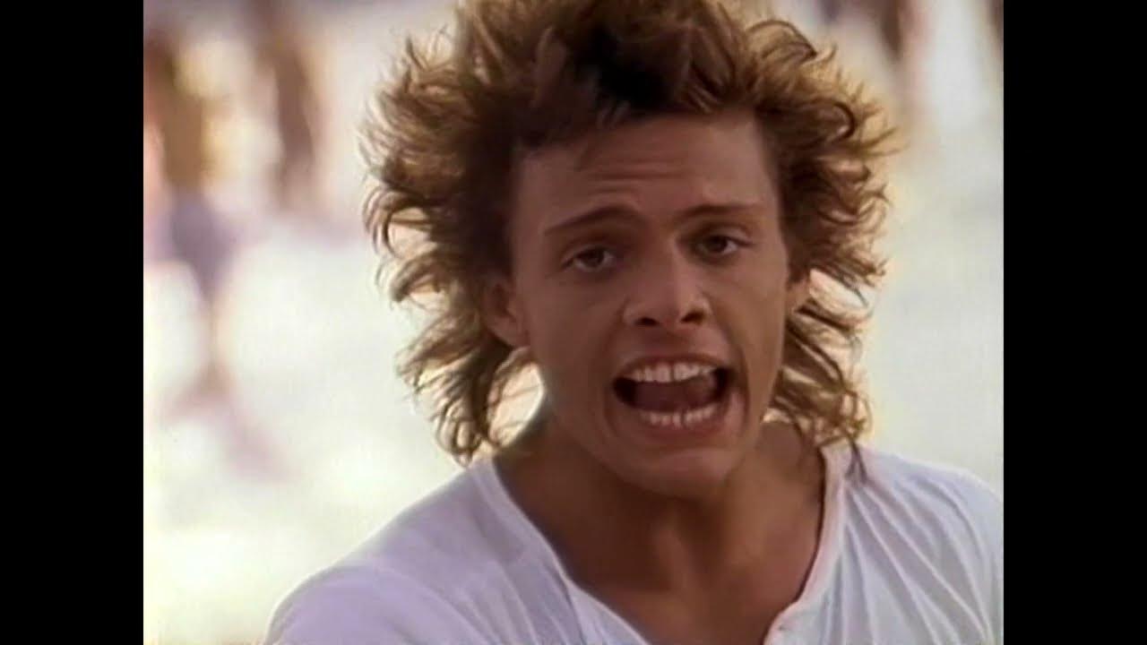 Luis Miguel - Cuando Calienta El Sol 4K 2160p HD HQ - YouTube