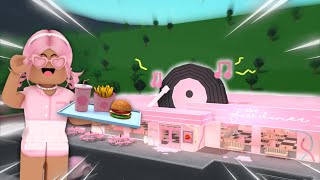 i built a DINER in bloxburg (recreating my diner 3 years later)