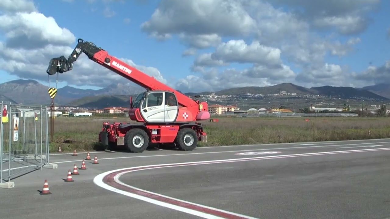 Aeroporto di Salerno, il presidente della regione Campania visita il cantiere