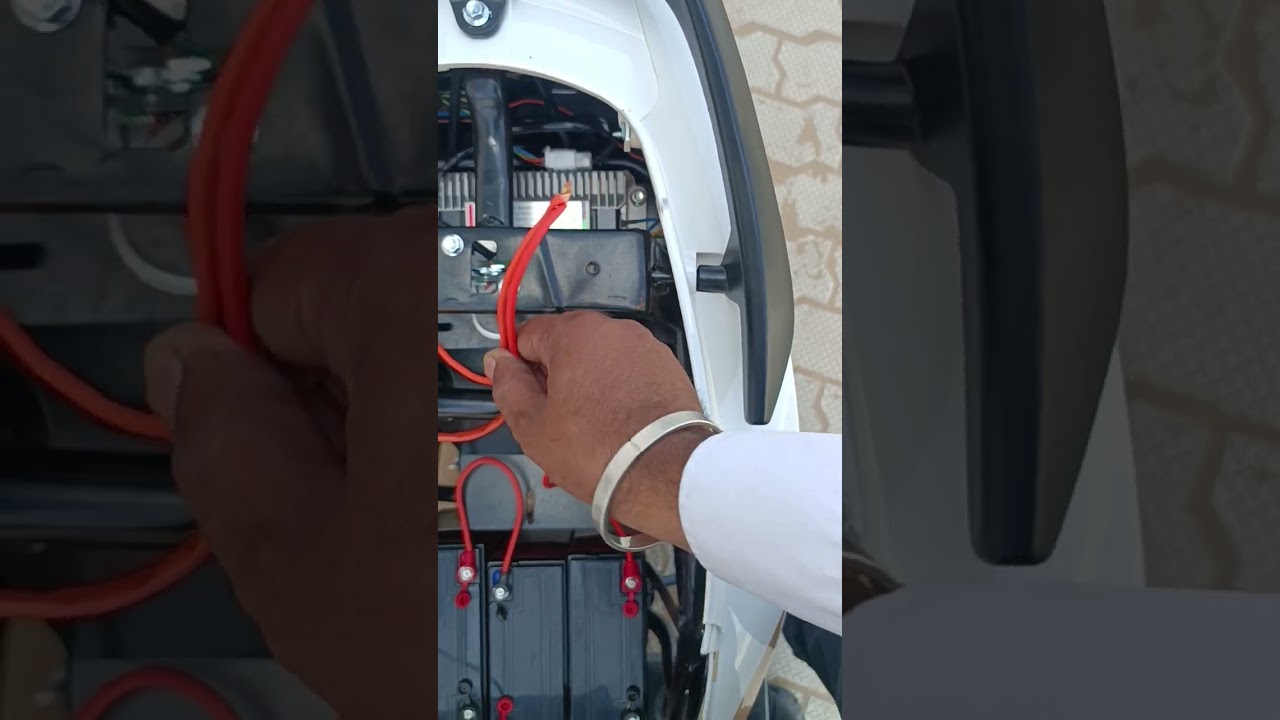 Zelio Eeva Eco  mein Battery fitting kaise kre or 48/60 volt ke conection kaise kre