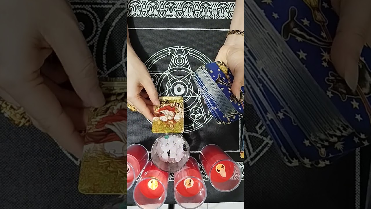 Mọi sự đến bất ngờ khi bạn không trông mong. Bói bài tarot trải bài tarot Em gái miền Tây
