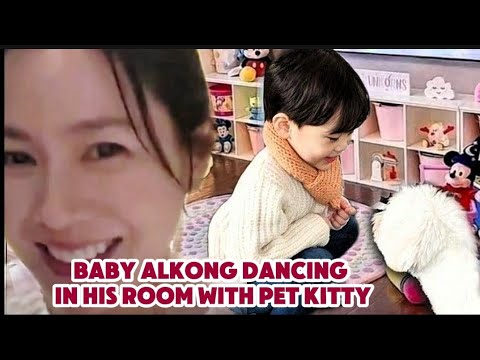 SON YE JIN SHARED CUTE UPDATE! BABY ALKONG DANCING WITH KITTY IN HIS ROOM -  YouTube