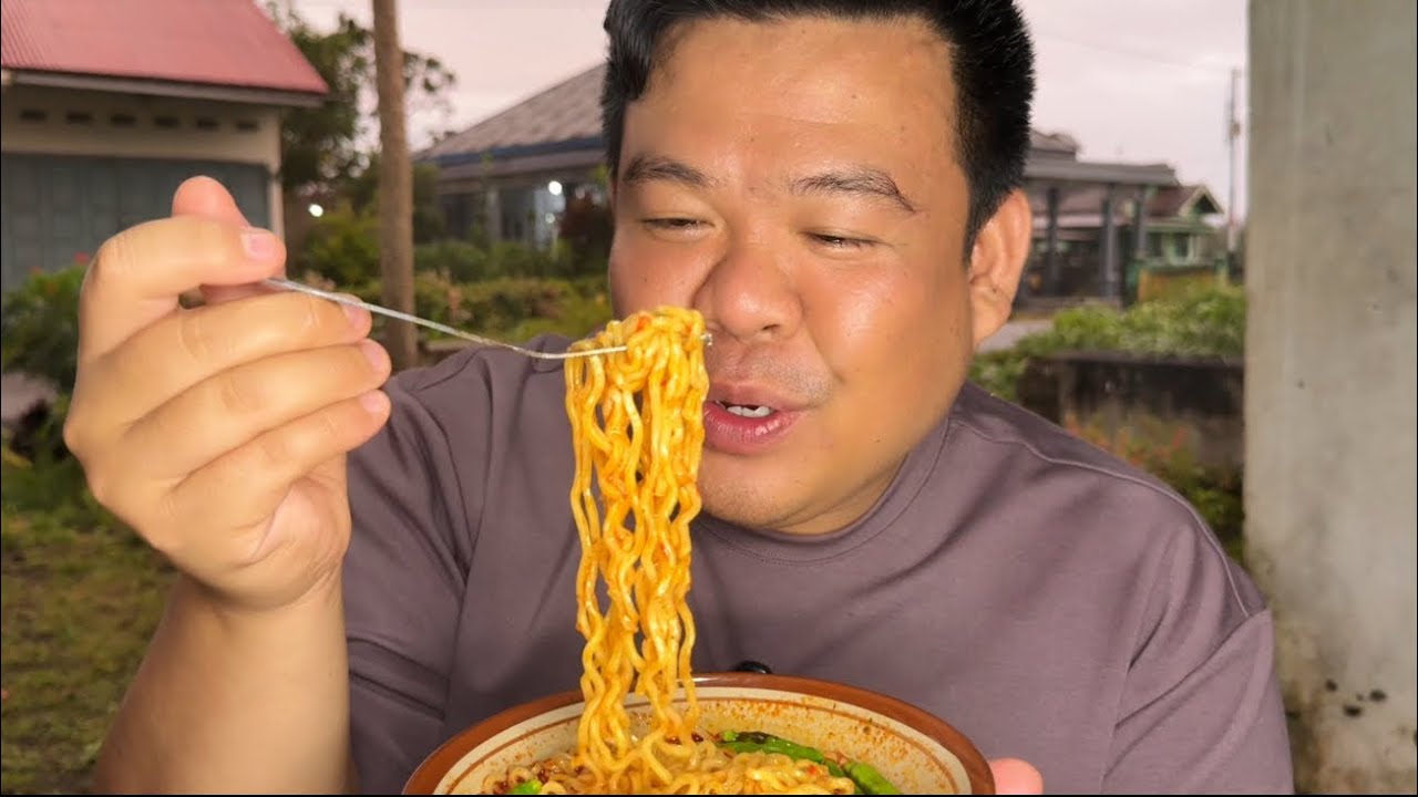 Seruput dirumah nenek ratu 👸 