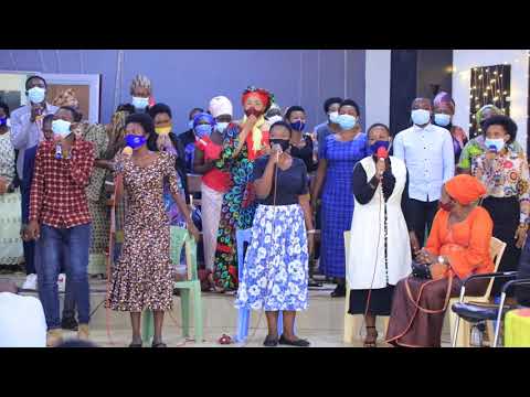Mperutse kwegera umurinzi ndamubaza urugamba rugeze hehe???LIVE PERFOMANCE BY BEULAH CHOIR