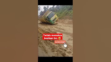 Thumbnail of truk terguling di tengah lumpur 😱 #shorts #trukoleng #mobiltruk #dumptruck #truck #truck