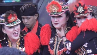 KESERUAN BINTANG DEWI ARUM saat Diah dan Ana sedang kiprah | Ndolalak Putri Dewi Arum Banjarnegara