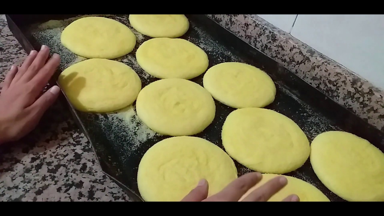 بلاما تبقاي واقفة وطيبي وحدة بوحدة حضري أروع ملوي مخمار في الفرن مورق وخفيف اللي ذاقو يطلب الوصفة