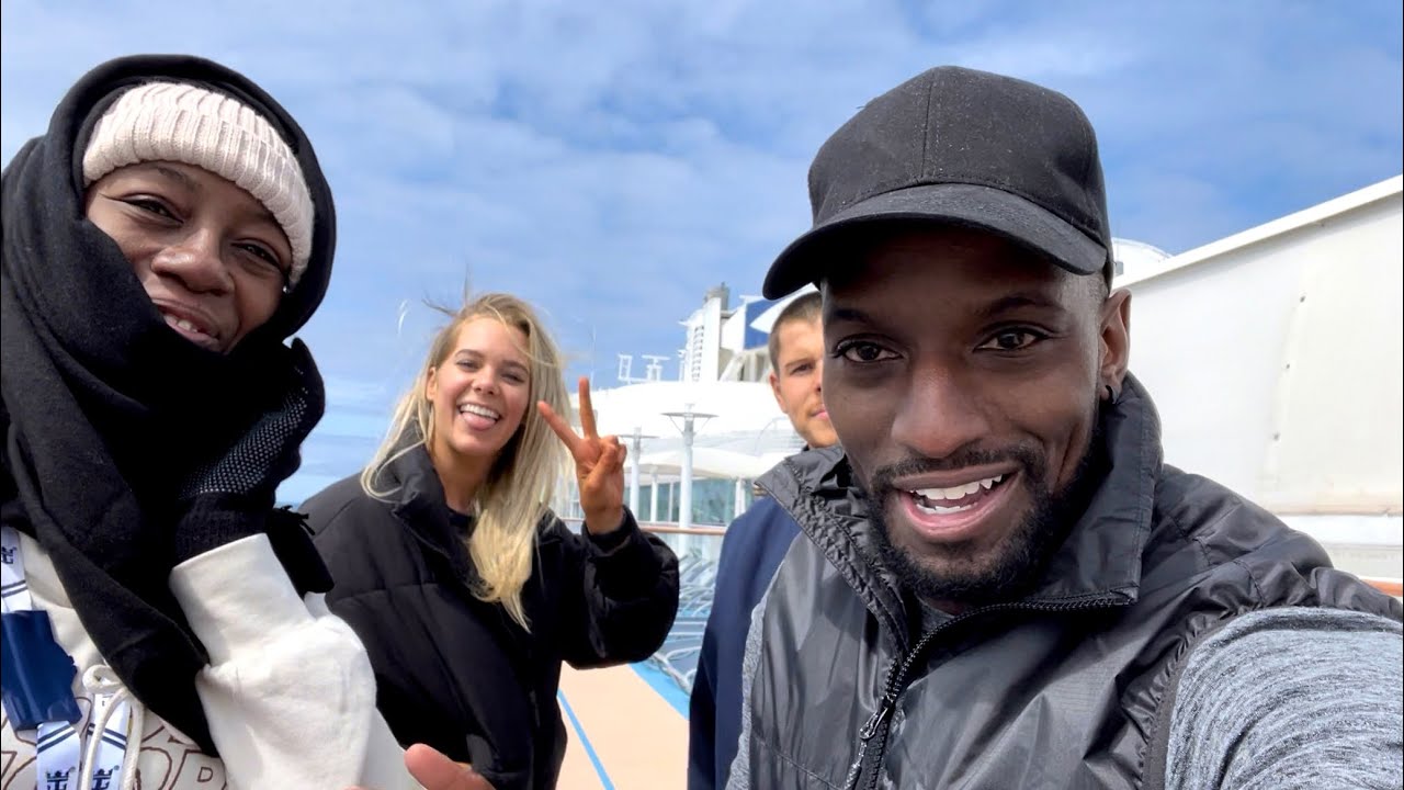 SEA DAY ON OVATION OF THE SEAS | MEETING CREW FRIENDS, DINING, BREAKDANCING & MORE