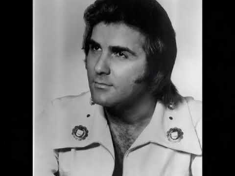 Billy "Crash" Craddock -- Quarter Til Three