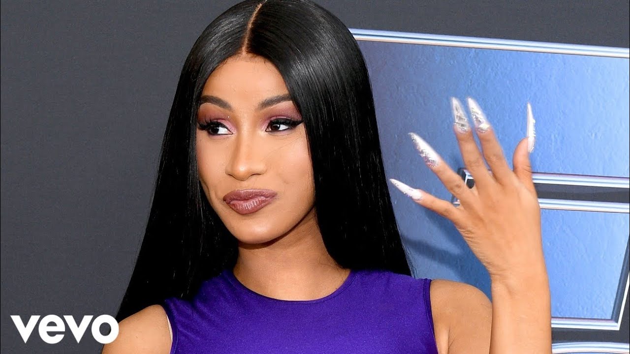 Cadi B – CashUp | Lyrics video