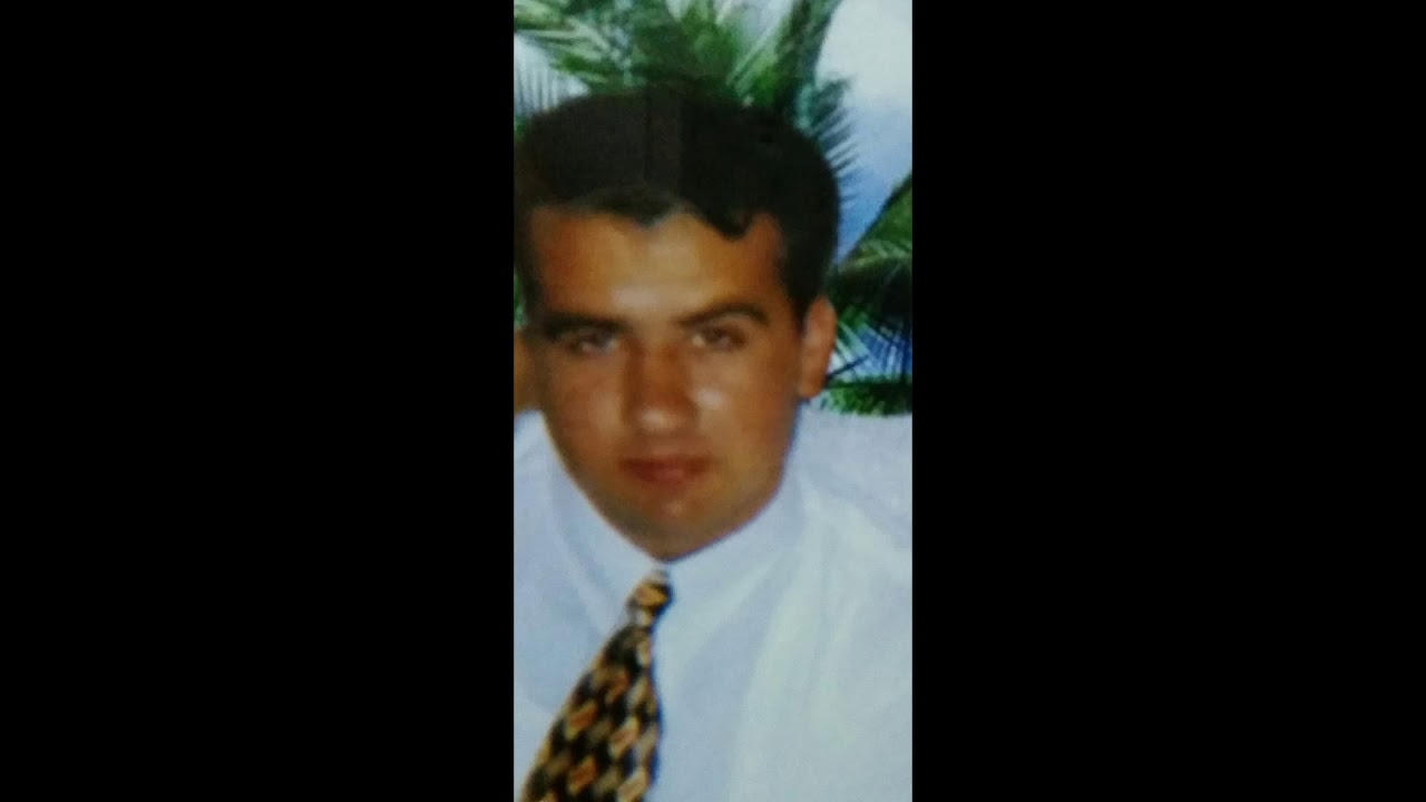 Duvardaki Resmin Karaoke (Tahir Koçyiğit) YouTube Duvardaki Resmin Karaoke (Tahir Koçyiğit) YouTube