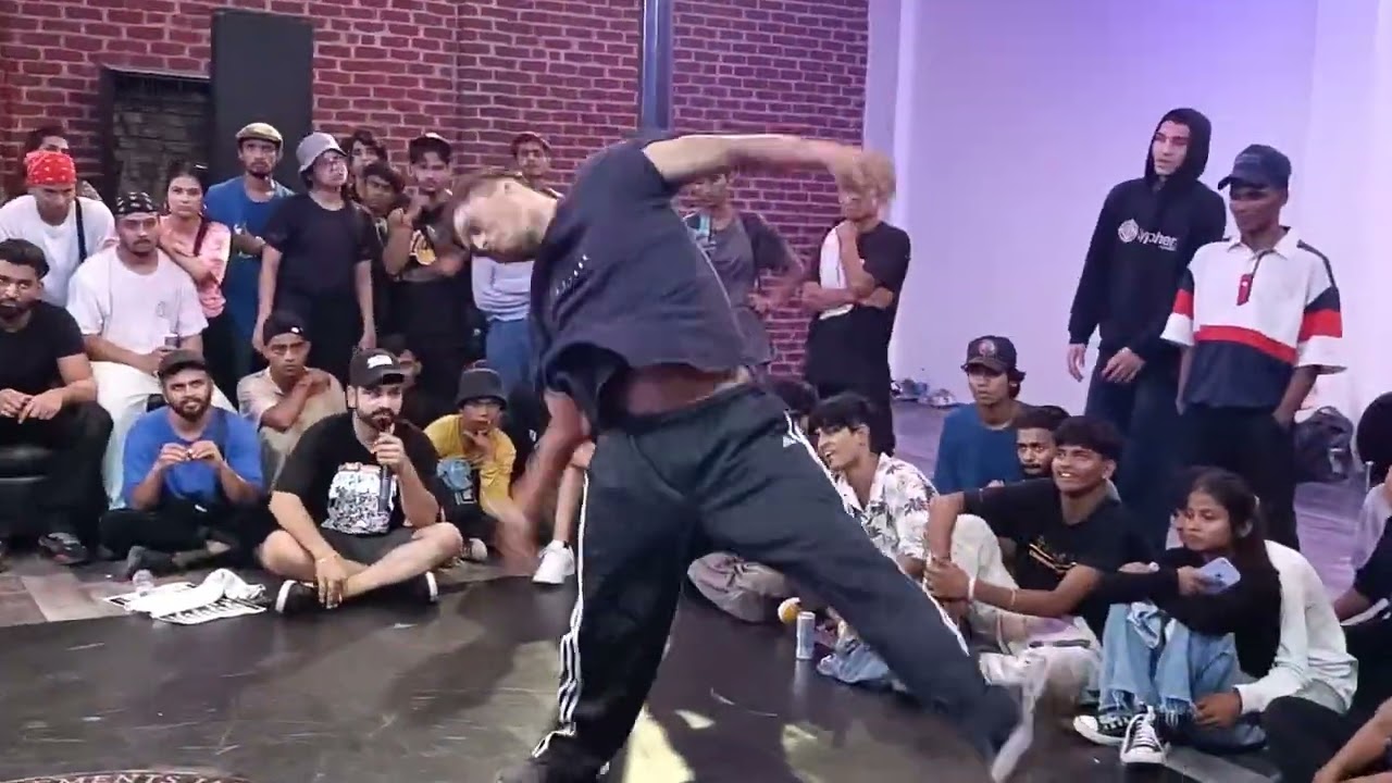 Bboy Trippy Rock vs Bboy Chucky | The HipHop Jam | BreakTV