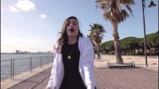 Download lagu Est-ce que tu m'aimes? - Multilingual Version ( French - English - Italian ) - LAVINIA