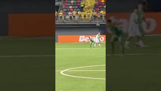 Entrenan tiros libres toda la semana para eso #ForzaAudax 🇮🇹