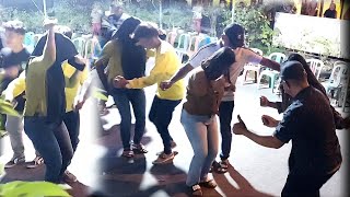 Download Lagu Goyang lagi brow !! ceweknya cantik2 cok, Kamu pilih yang mana??? MUSIK WAKATOBI goyang rancak 2023 MP3