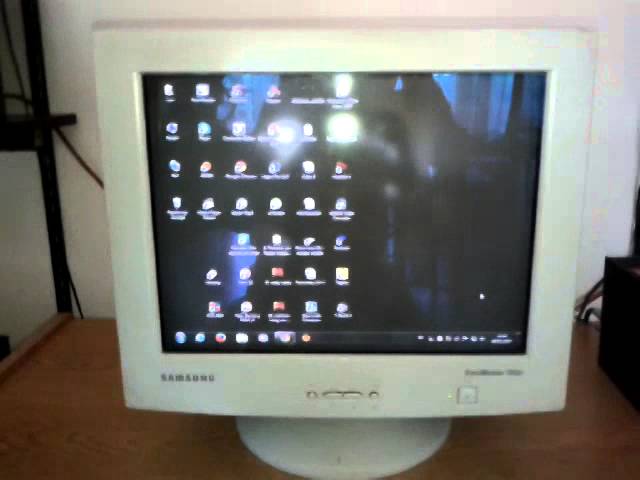 Monitor Samsung 753 df - YouTube