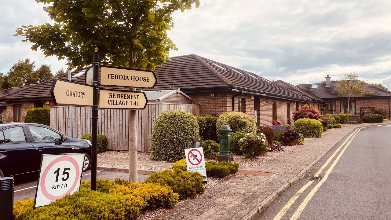 RETIREMENT LIVING AT IT'S FINEST COMMUNITY & STYLE 14 Moorehall