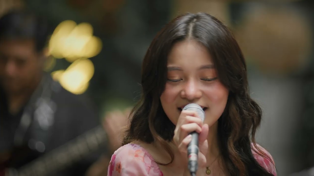 Playlist Live: "Could Get Used To You" by Mitzi Josh