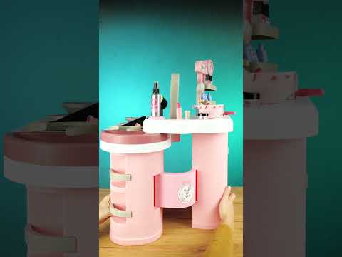 Дитяче трюмо Glamour Girls з дзеркалом 54 аксесуарами феном стайлером звуковими ефектами для гри у стиліста, видео 1