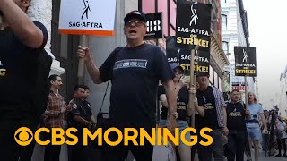 SAG-AFTRA strike ends after 118 days with approval of tentative contract