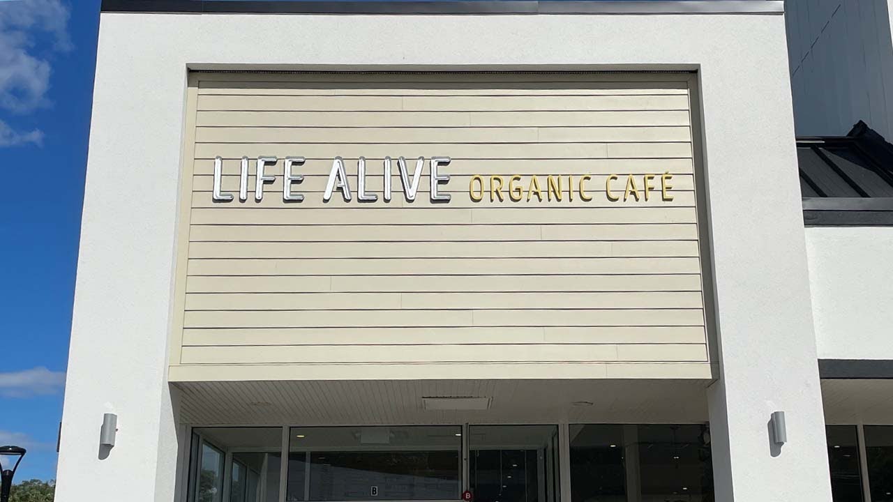 Life Alive Brings Positive Food and Philosophy 4 YouTube player