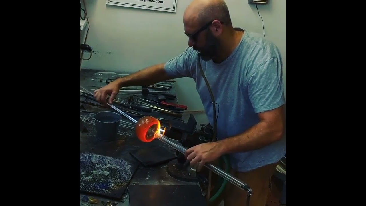 Giftory Experience Highlight: Glass Blowing Classes 🔥✨