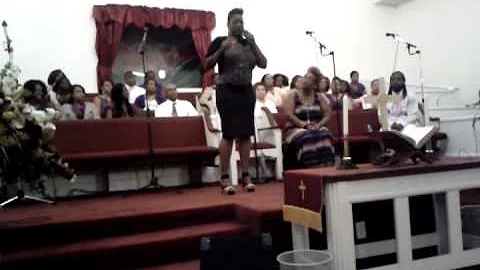 LaTrice Smith sings Total Praise