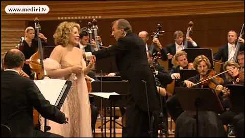 Renee Fleming sings Schubert's "Gretchen am Spinnr...