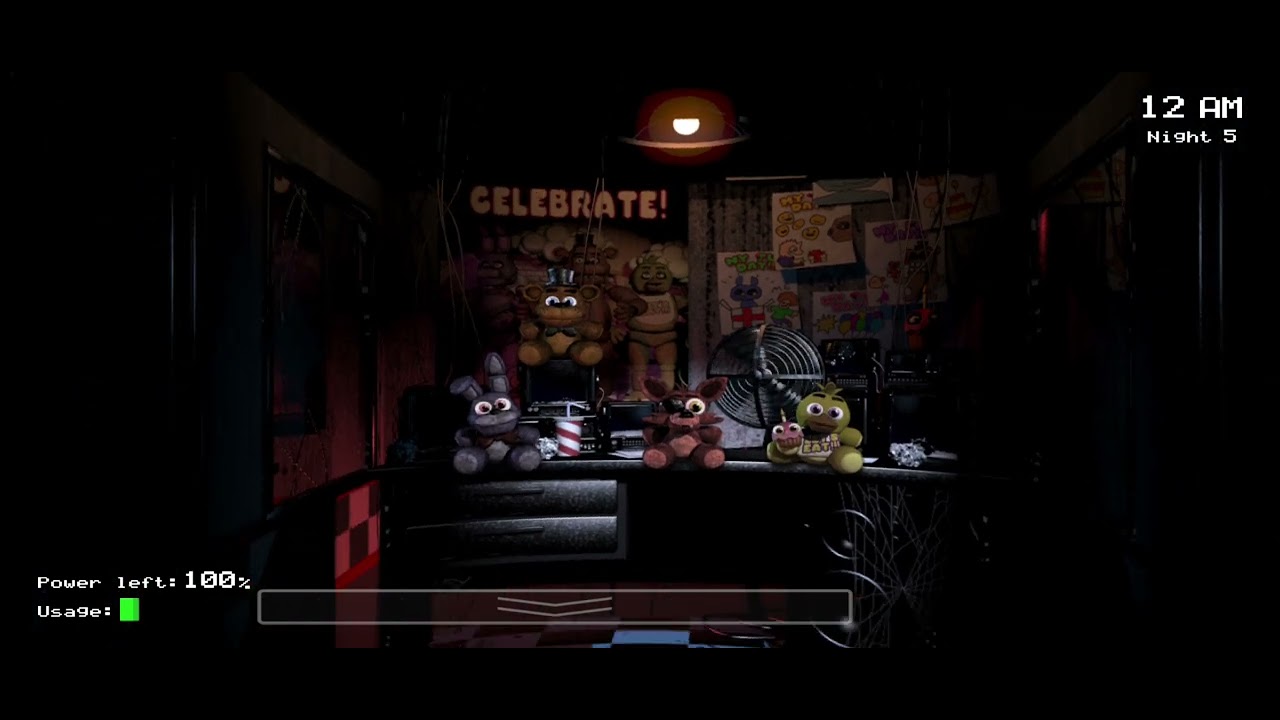 Jugando fnaf 1