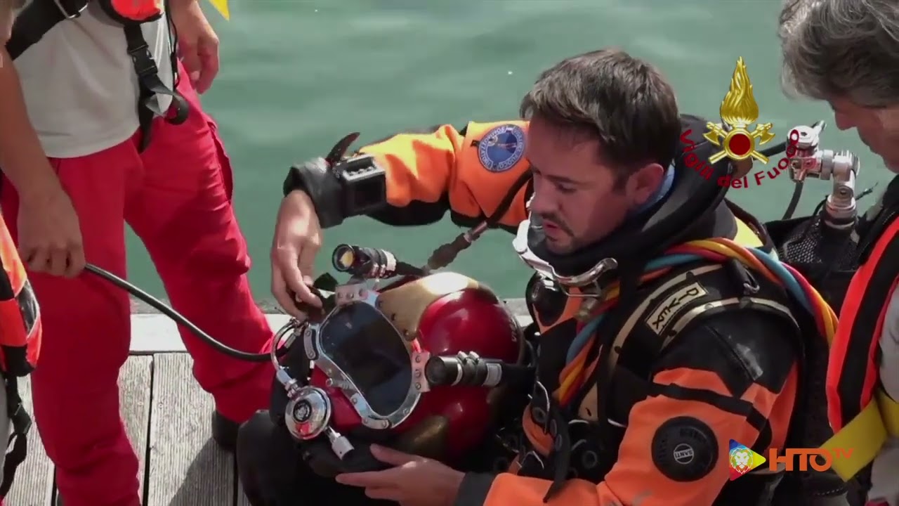 Genova - Esercitazione Nucleo Subacquei nelle acque antistanti il Museo del Mare - www.HTO.tv