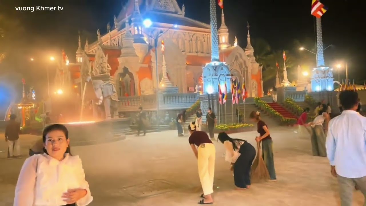 Lễ Kiết Giới Sima Ngôi Chánh Điện (Chùa Sleng chas,) Vừa Sông Rất đông bà con đến dọn Dẹp Chung Vui 