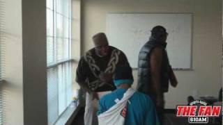 Bleep Brothas!: Steve Smith Breaks Arm Interrogation