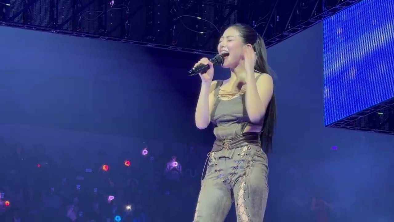 TWICE - MARS, I GOT YOU & The Feels fancam at THIS IS FOR LA Dallas D2 02-01-26