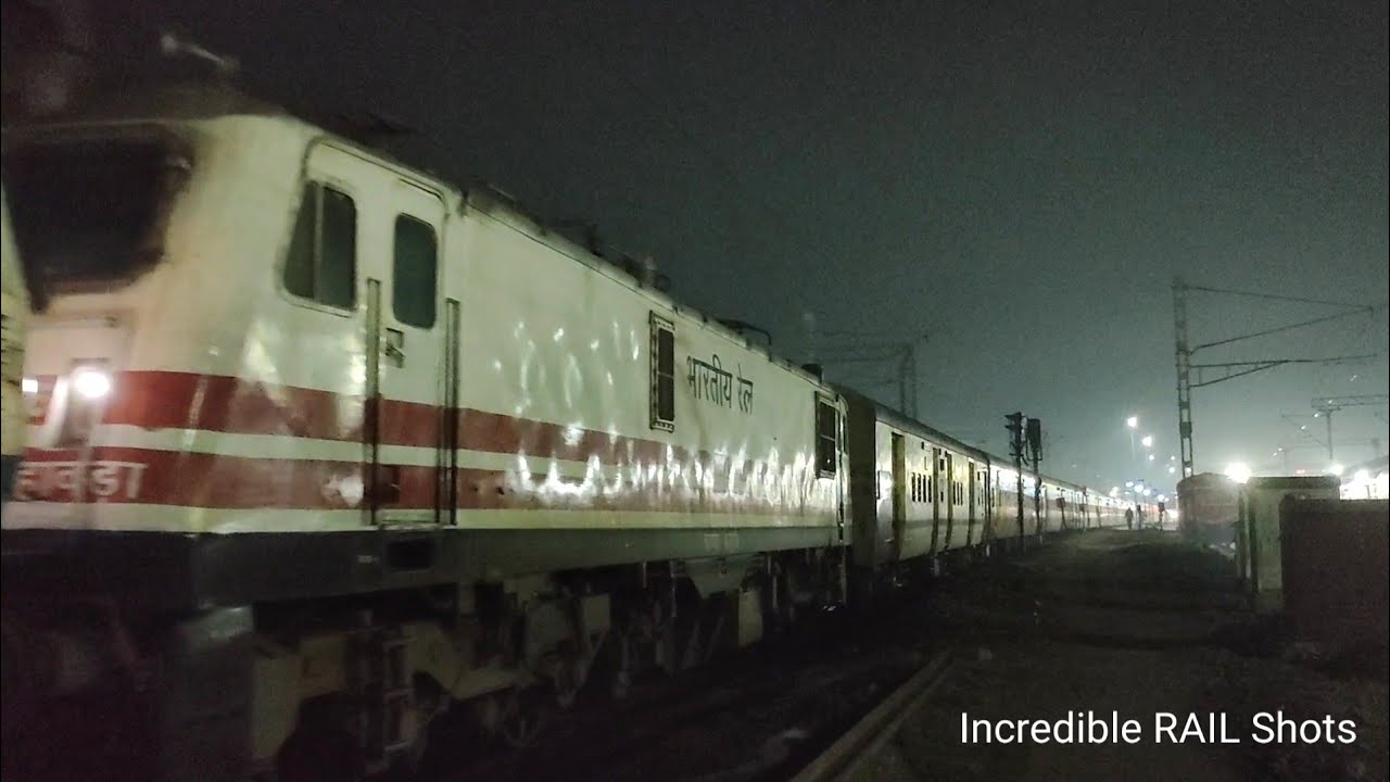 Siliguri WDP4 + Newly POHed Howrah WAP5 Leading Kolkata - Haldibari Intercity Express || Leaving NJP