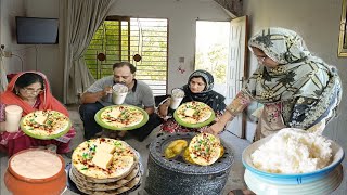 Hamari Dopahar Ki Routine Special Tandoori Aloo Roti Ke Sath || Village Life || Irma's family vlog