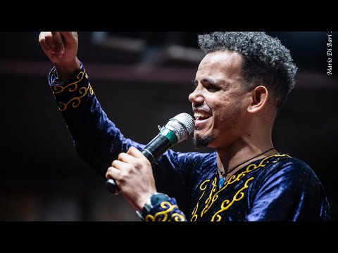 Gungun Traditional Band With Desalegn Abebe ስለውበቷ Orjnaliy By Menilik Wesnachew Song