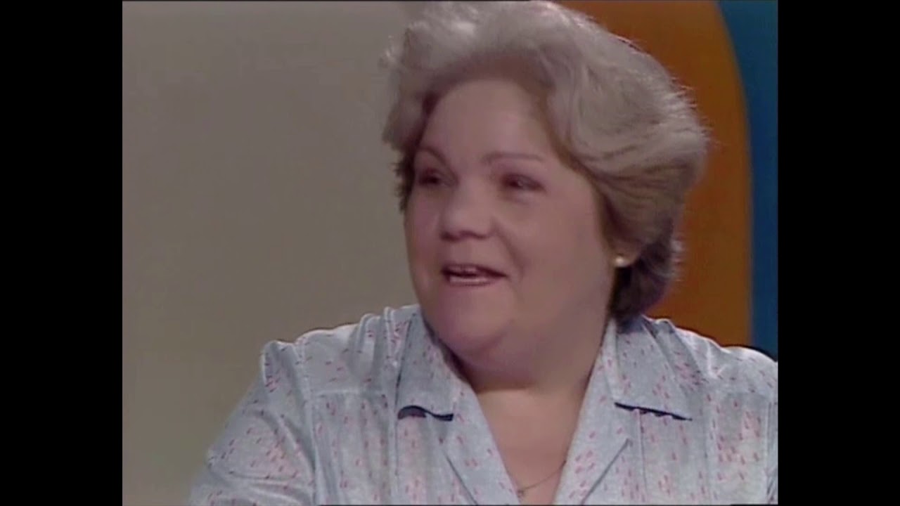 Entrevista a Luz Amparo por José María Íñigo (TVE 2, Programa Estudio Abierto, 1-sep-1982)