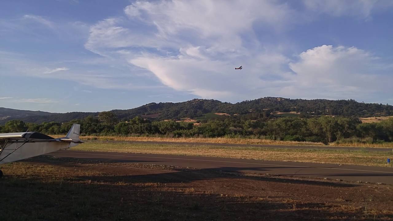 Bernie Sanders arrives via plane in Cloverdale CA Municipal Airport