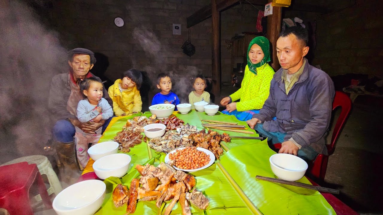 Mở Đại tiệc ăn Tết Toàn món ngon, anh Chứ 4 vợ đã nói 2026 kéo đường điện 9 triệu. Nguyễn Tất Thắng